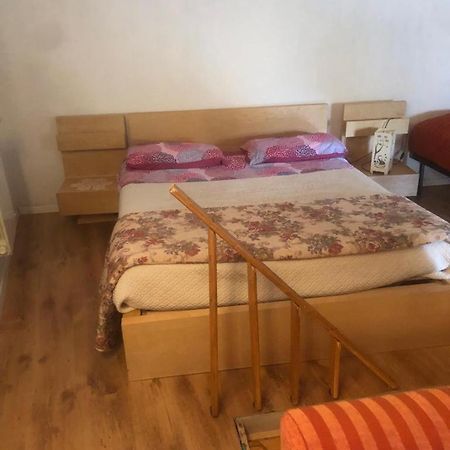 Lovely 1 Room Bedroom Loft, 20 Mins To Bgy Airport Pradalunga Ngoại thất bức ảnh