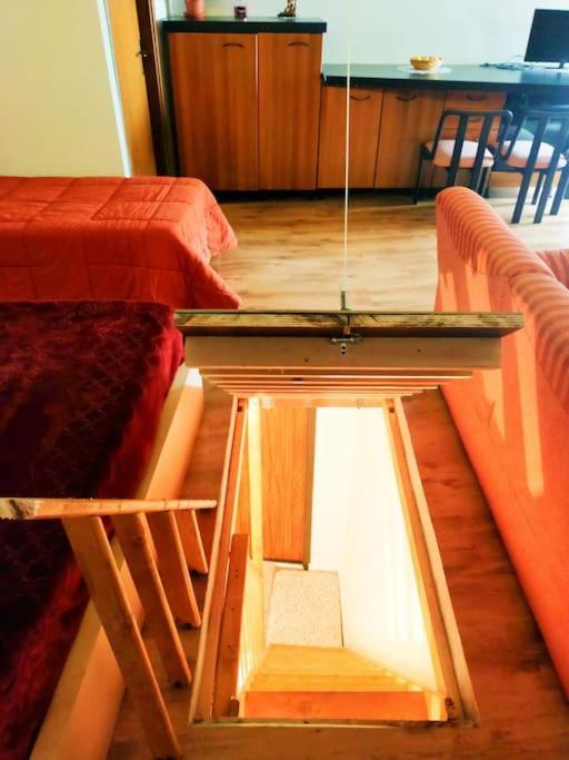 Lovely 1 Room Bedroom Loft, 20 Mins To Bgy Airport Pradalunga Ngoại thất bức ảnh